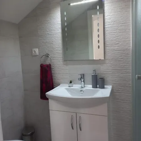 Apartament Kaić A2 *